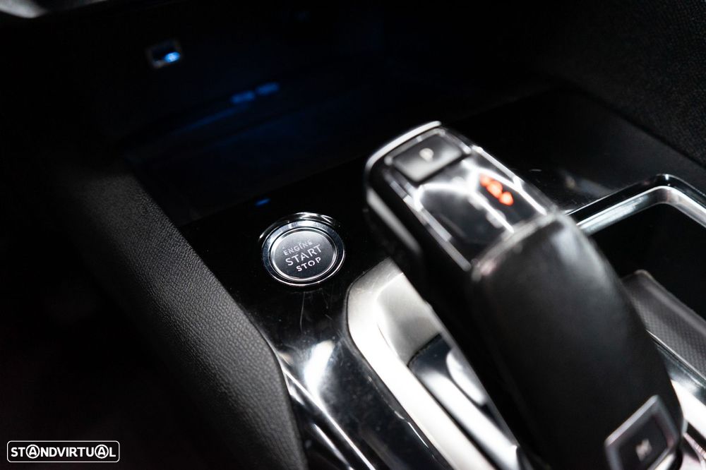 Peugeot 3008 BlueHDi 130 Stop & Start EAT8 Allure - 29