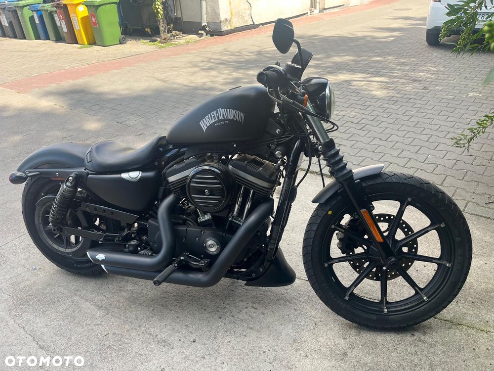 Harley-Davidson Sportster Iron 883 - 1