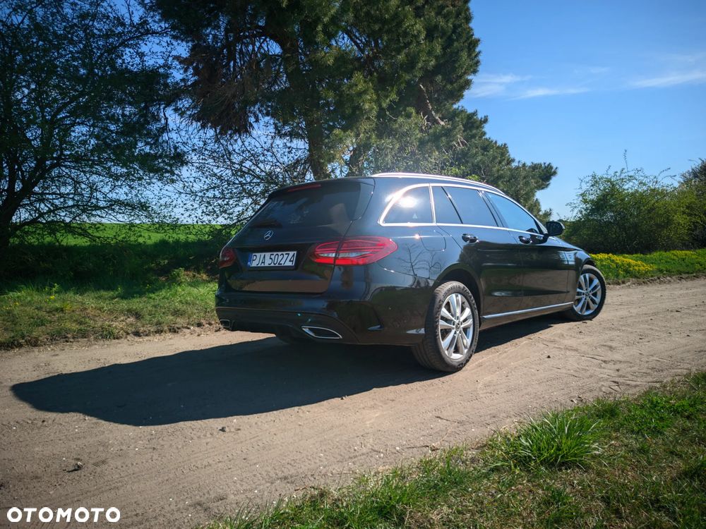 Mercedes-Benz Klasa C 220 d 4Matic 9G-TRONIC AMG Line - 8