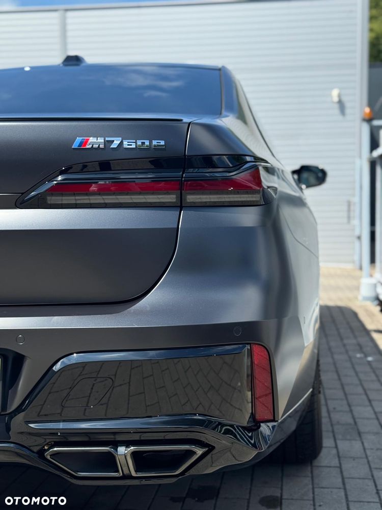 BMW Seria 7 M760e xDrive - 9