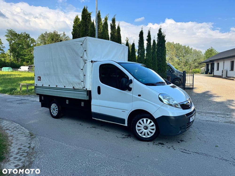 Opel Vivaro - 8