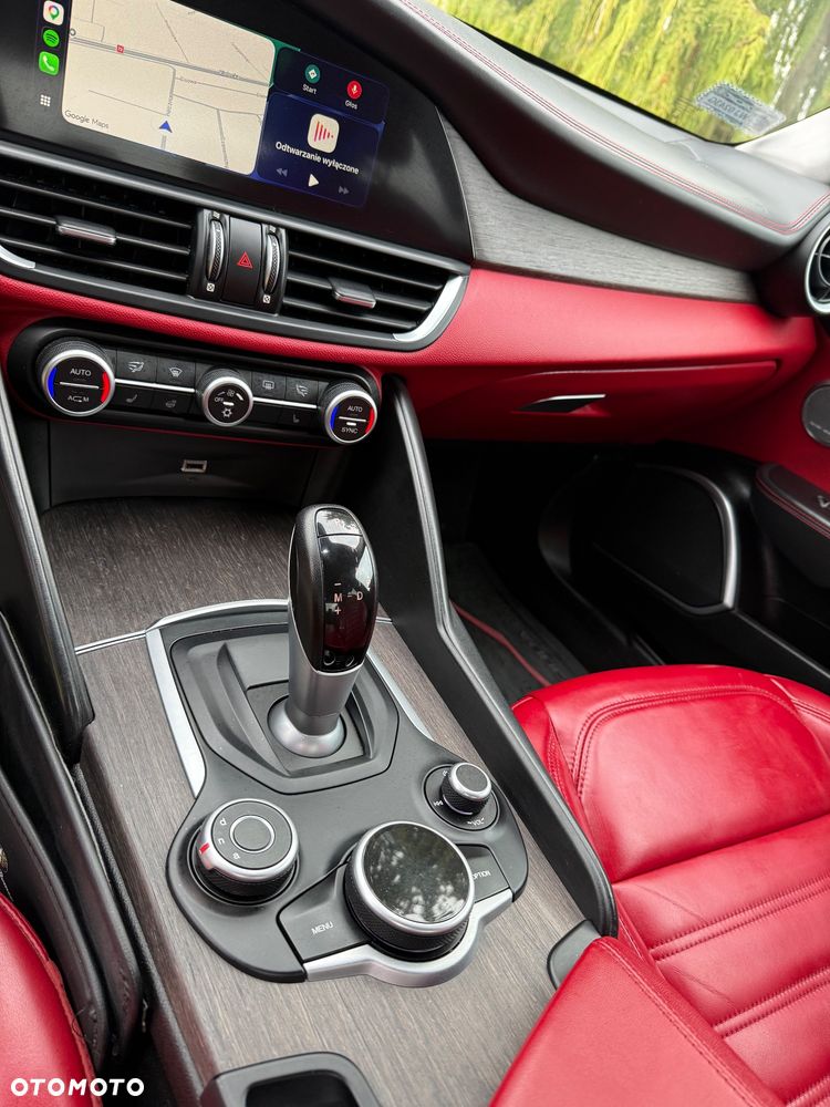 Alfa Romeo Giulia 2.0 Turbo Veloce Q4 - 23