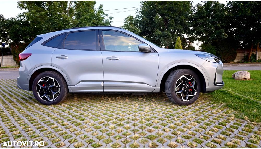 Ford Kuga 2.5 Duratec FWD PHEV ST-Line X - 2