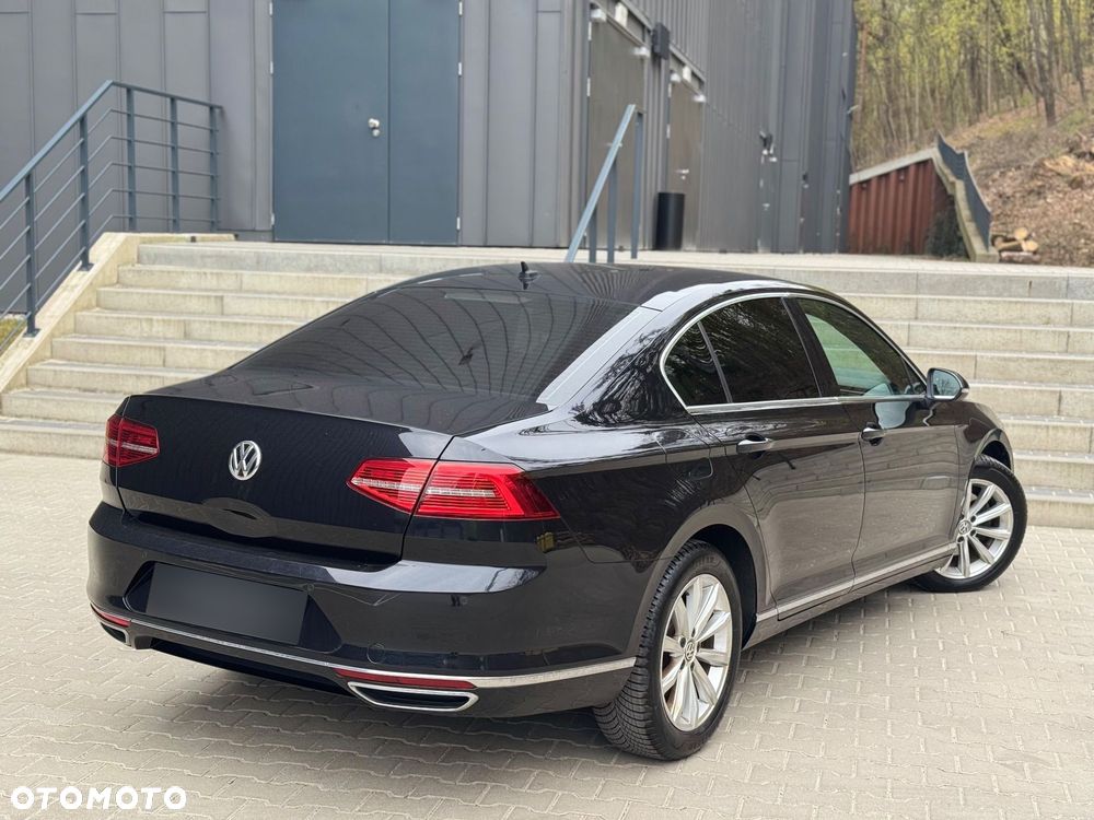 Volkswagen Passat 2.0 TDI SCR DSG Highline - 12