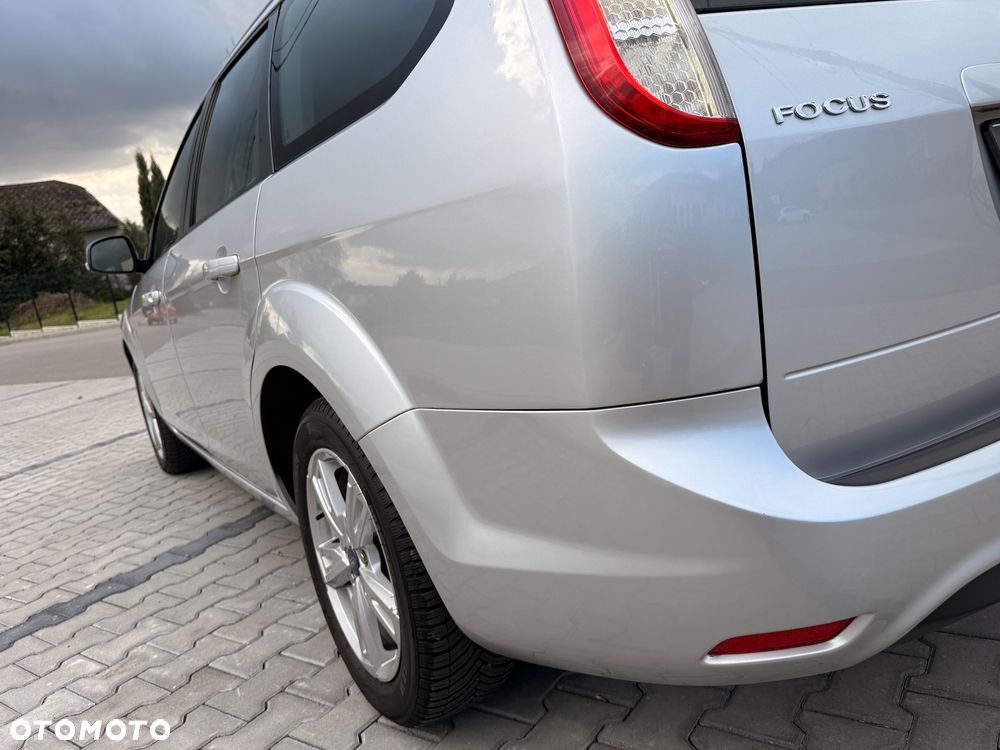 Ford Focus 1.6 Ambiente - 17