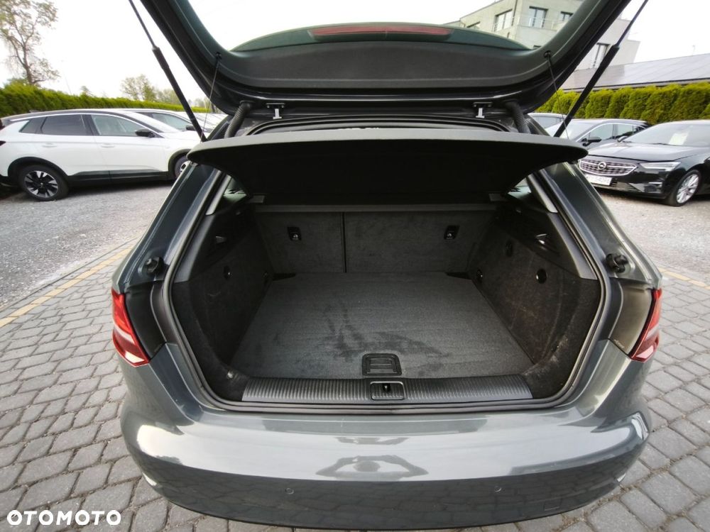 Audi A3 Sportback - 17