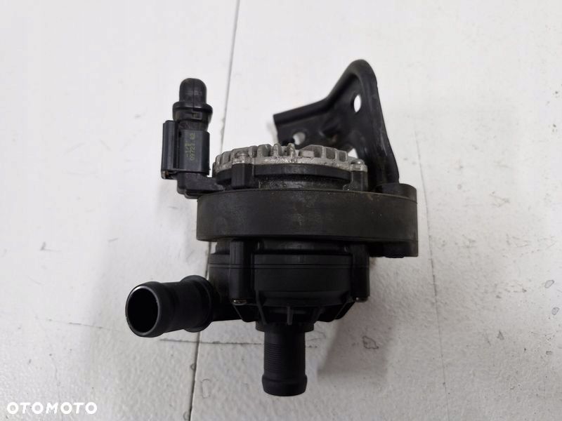 RENAULT TRAFIC III 3 LIFT IV 4 2.0 DCI POMPKA POMPA WODY CIECZY 210100497R - 1