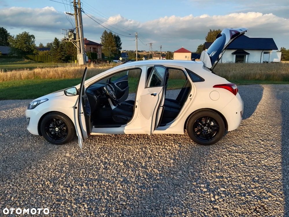 Hyundai i30 1.4 BlueDrive Comfort - 31