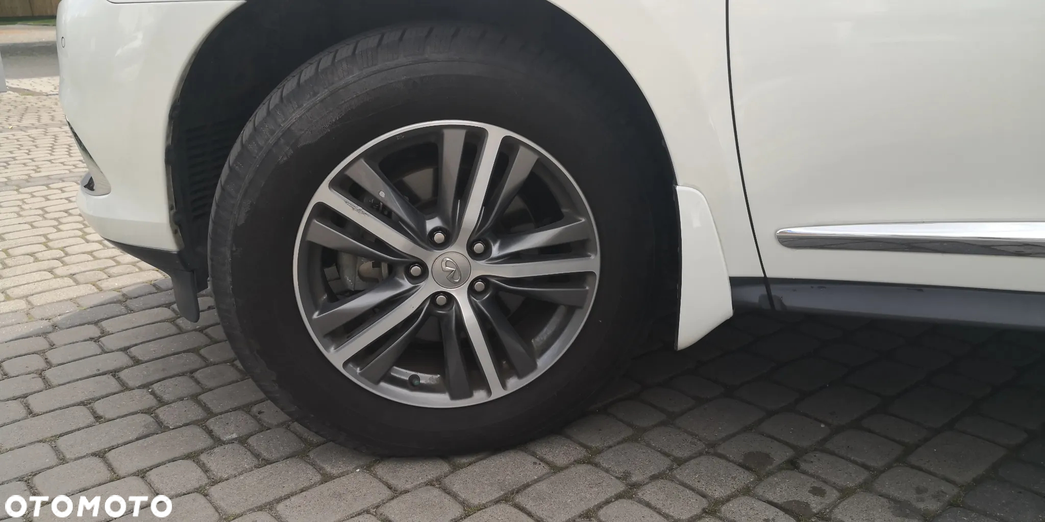 Infiniti QX60 3.5 Hi-Tech - 34