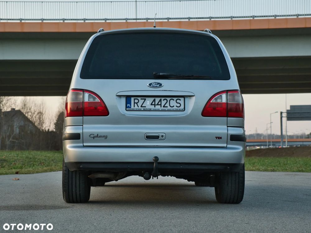 Ford Galaxy 1.9 TDI Ghia - 4