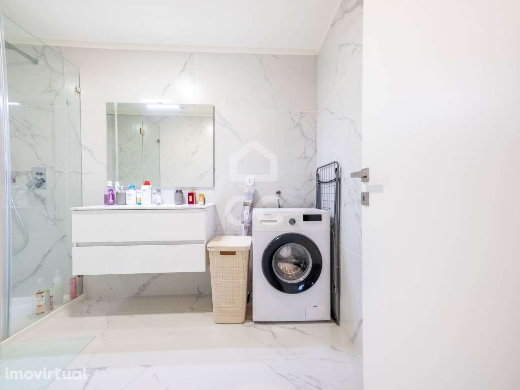 Apartamento T1, semi-novo, para venda - Grande imagem: 3/9