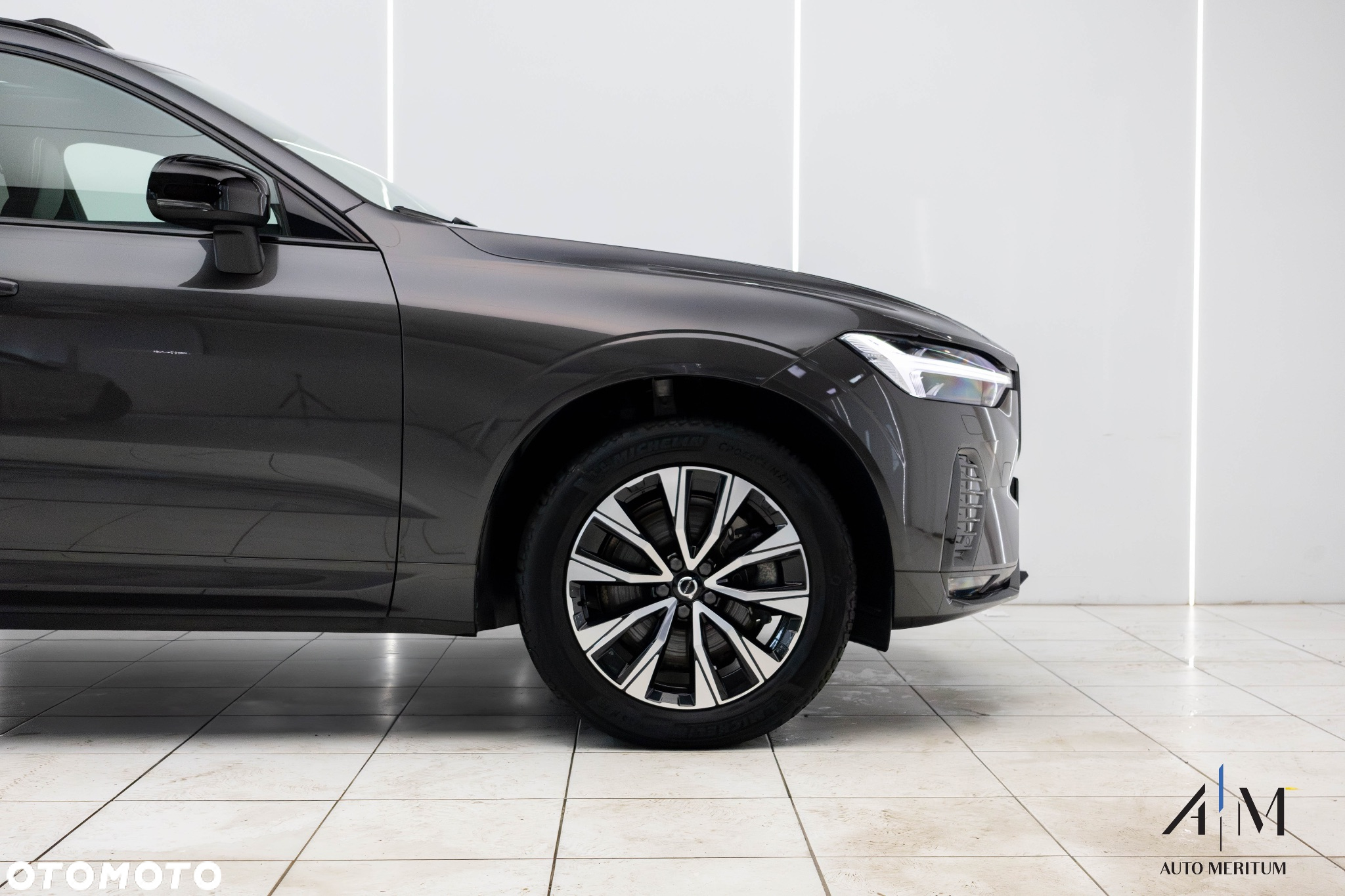 Volvo XC 60 B4 D AWD Plus Dark - 8
