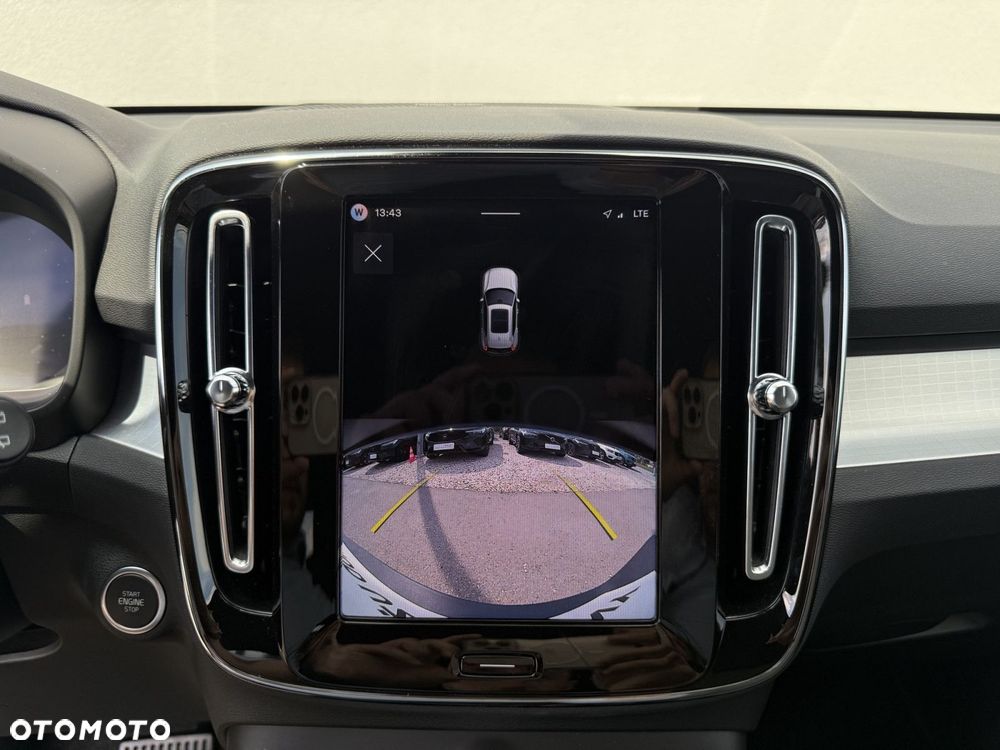 Volvo XC 40 - 24