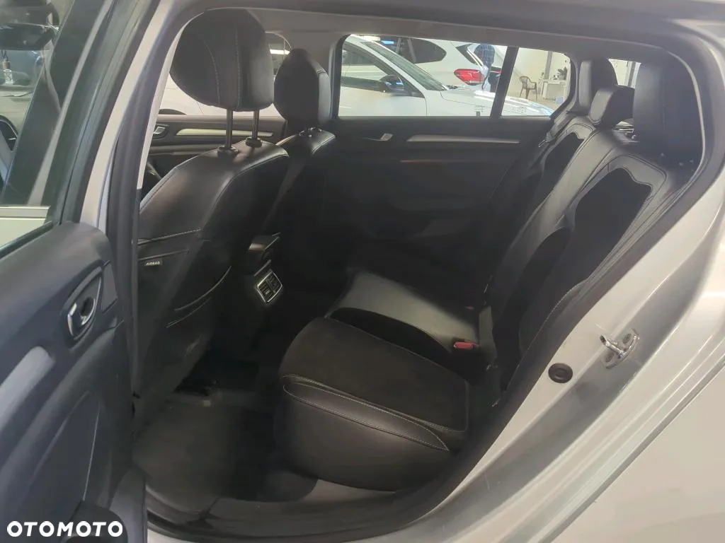 Renault Megane 1.5 Blue dCi Intens - 10