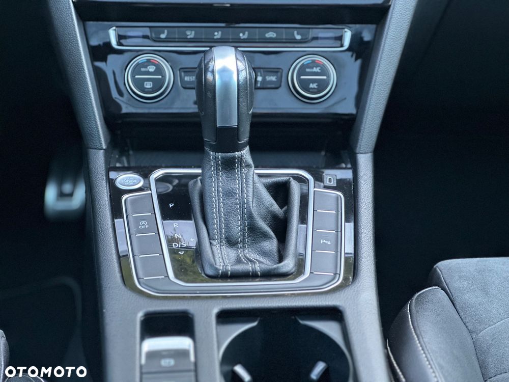 Volkswagen Passat - 19