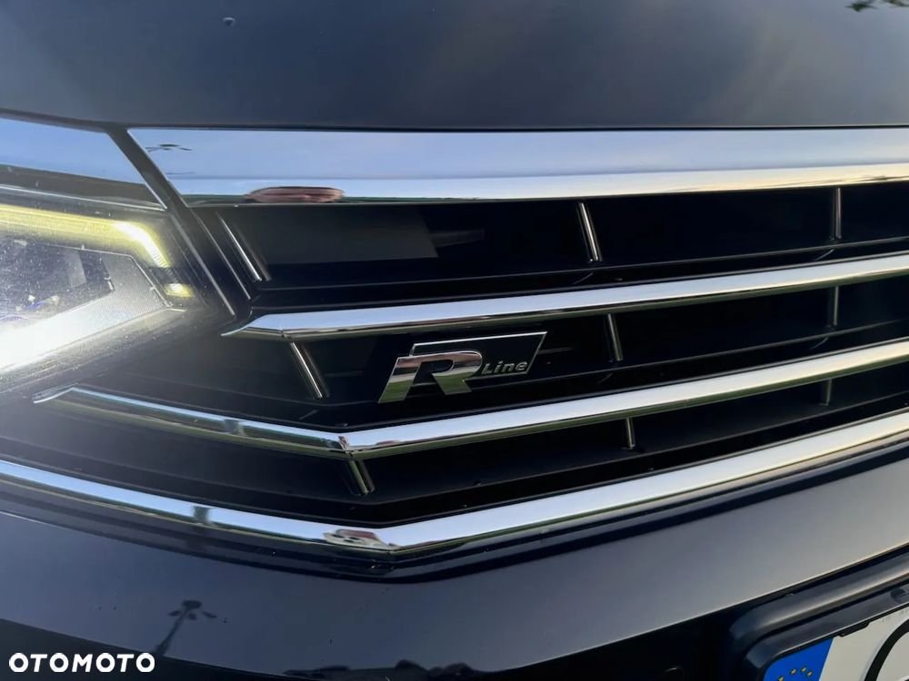 Volkswagen Passat 2.0 TDI SCR DSG 4Motion Elegance - 8