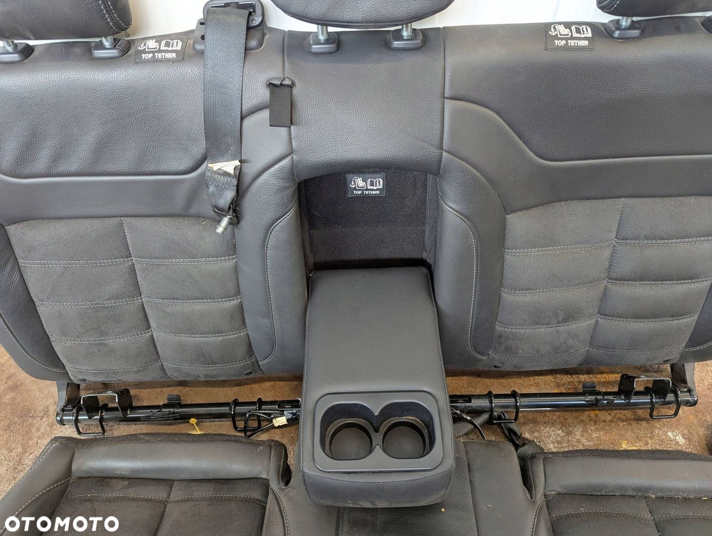 Mitsubishi L200 V Triton 2019-2023 Fotele Kanapa BarbarianX UK - 15