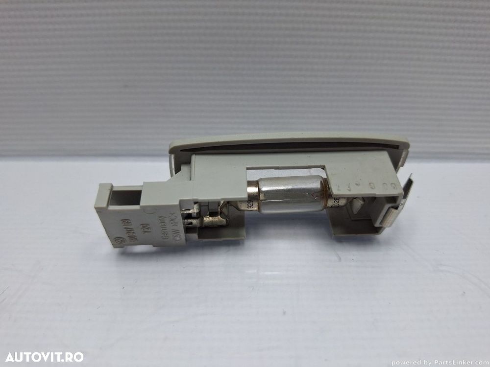 Lampa parasolar VOLKSWAGEN PASSAT Variant (3C5) [ 2005 - 2011 ] TDI (CBDC) 81KW|110HP OEM 1K0947109 - 3