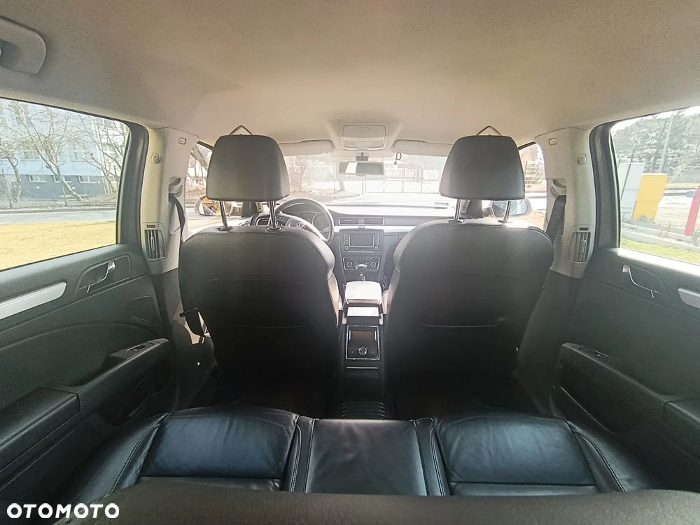 Skoda Superb 2.0 TDI DSG Ambition - 7