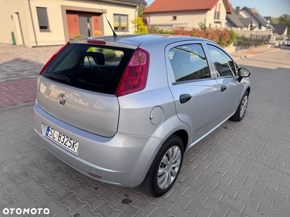 Fiat Grande Punto Actual 1.2 8V Estiva - 4