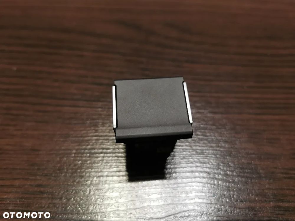 VW Tiguan II Zaślepka przycisku przełącznika 5NB927137B