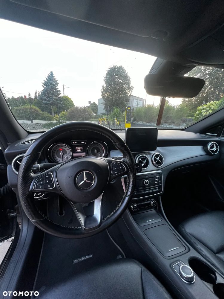 Mercedes-Benz CLA - 8
