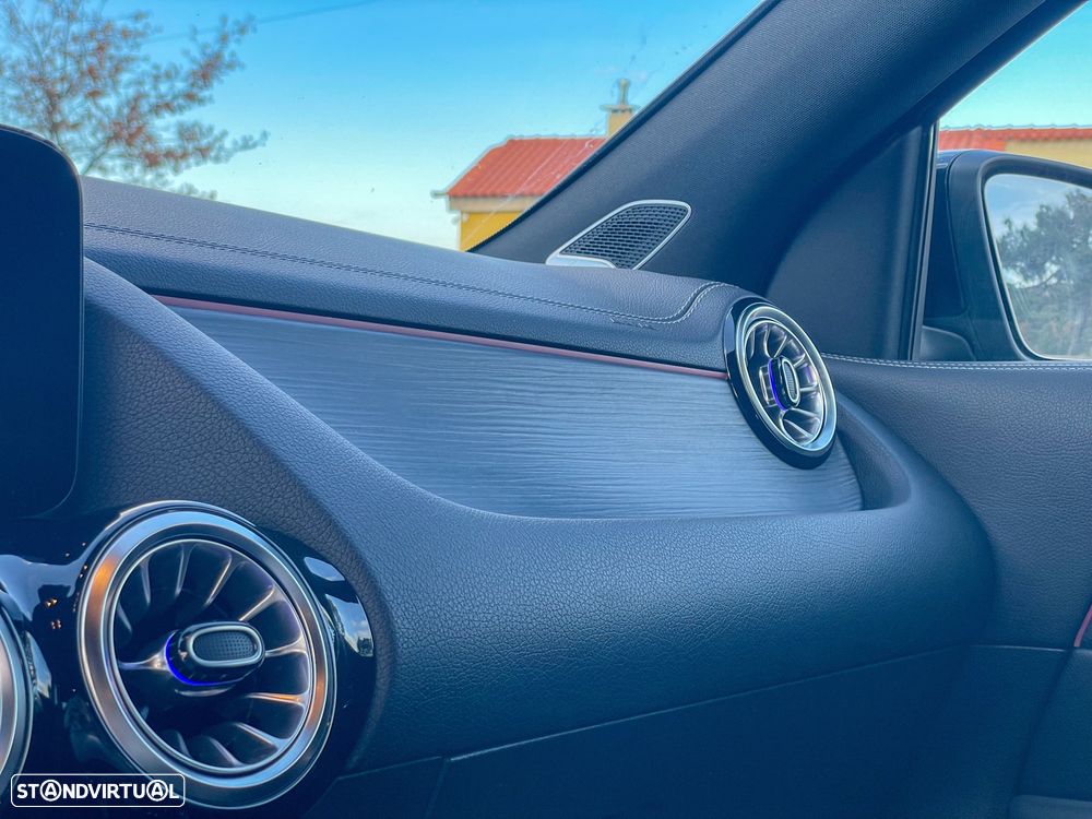 Mercedes-Benz GLA 250 e AMG Line - 32