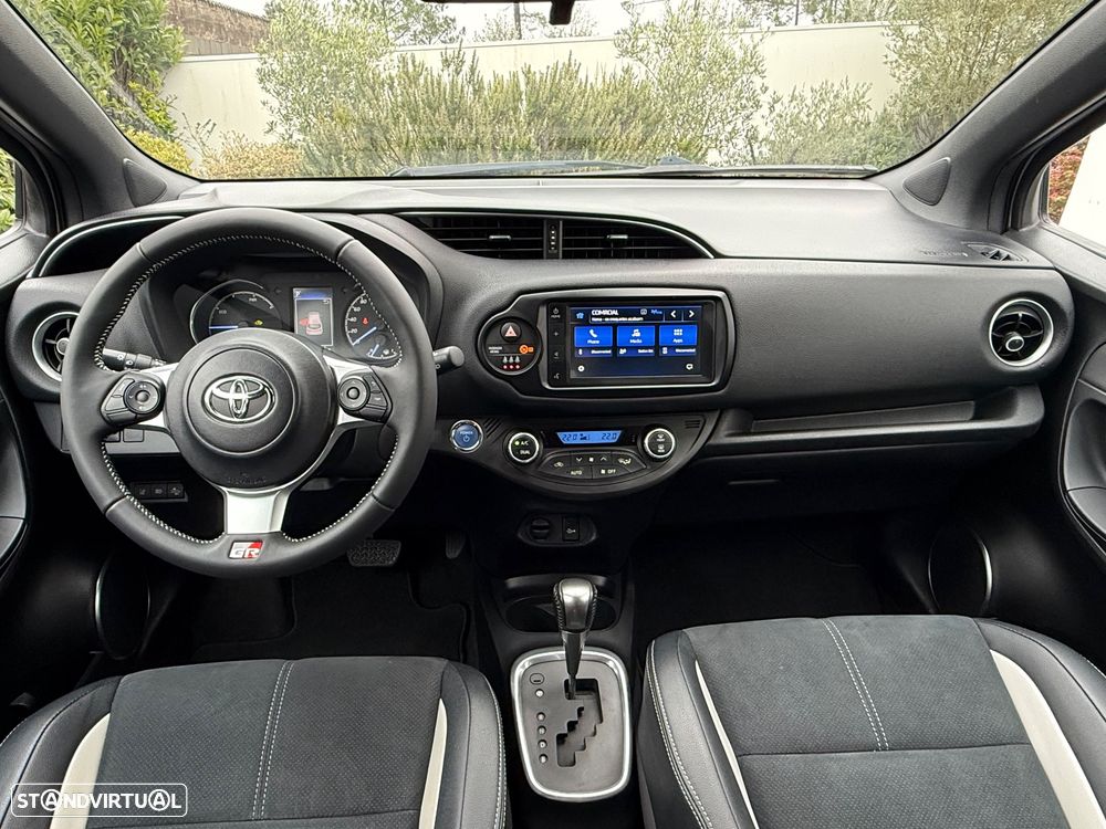 Toyota Yaris 1.5 HSD GR Sport - 34