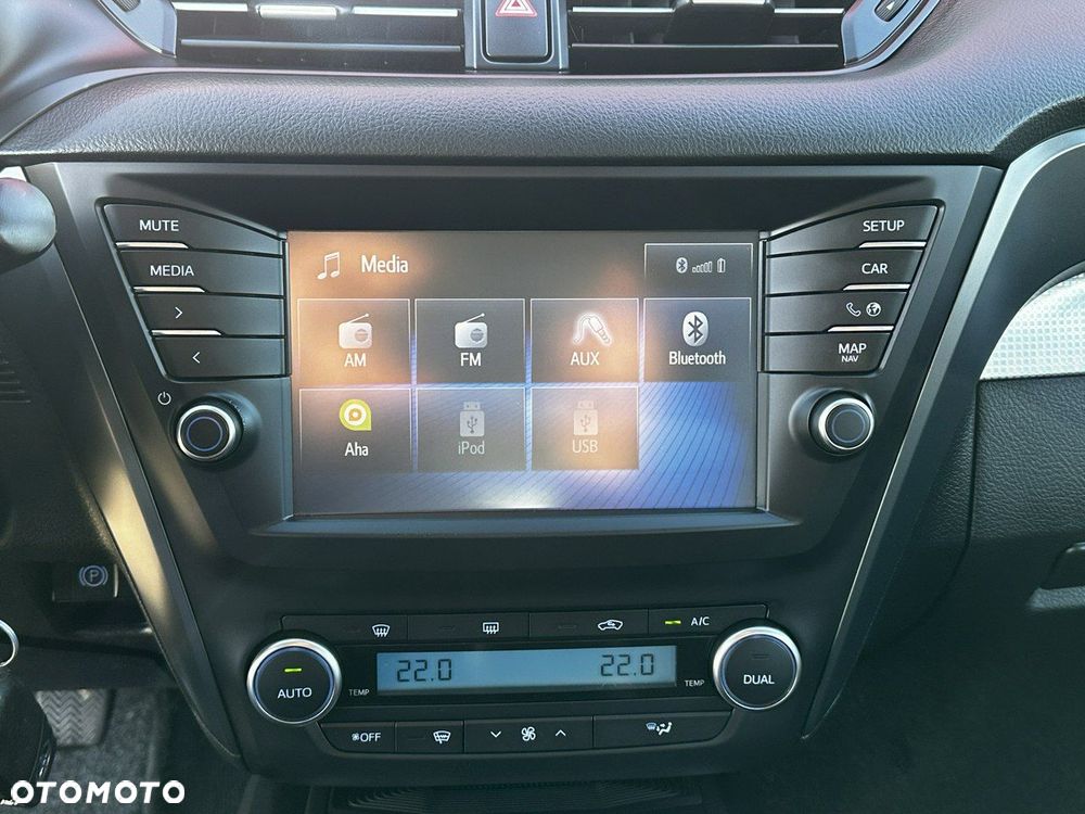 Toyota Avensis 1.8 Premium - 26