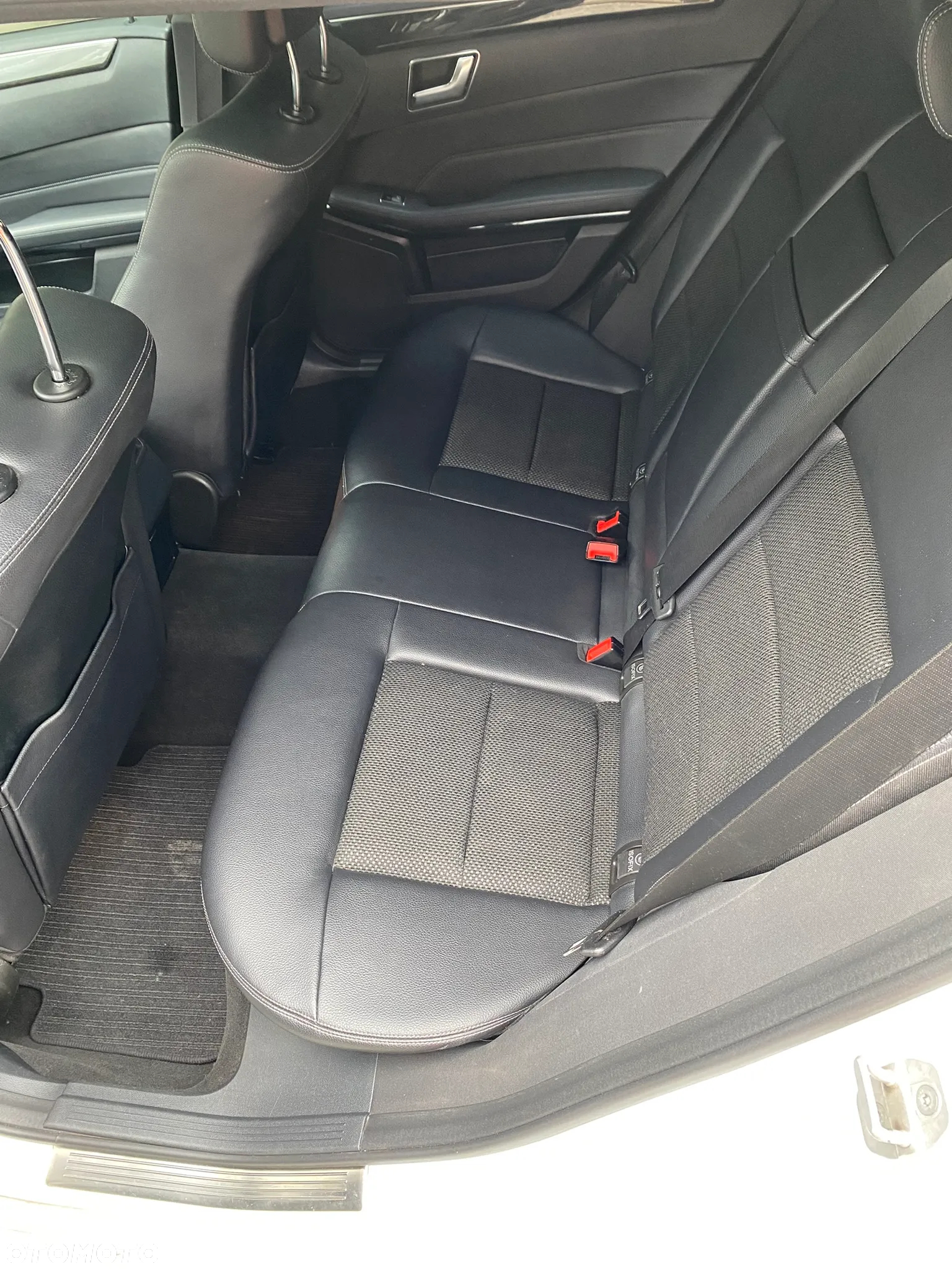 Mercedes-Benz Klasa E 200 T CDI 7G-TRONIC Avantgarde - 17