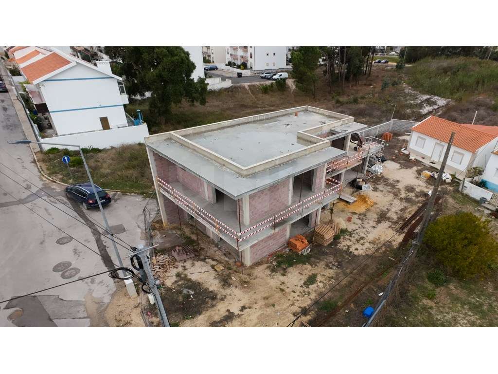 Moradia T4 Nova, para venda a 5min. do centro das Caldas da Rainha - Grande imagem: 4/17