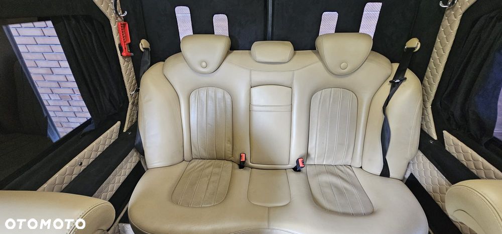 Komplet foteli na 8 osób i wyposażenie kamper - 16