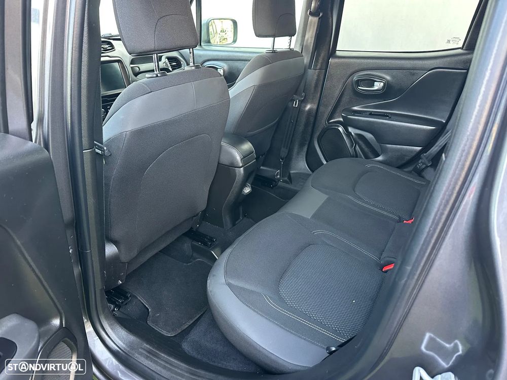 Jeep Renegade 1.3 TG 4Xe Limited - 8