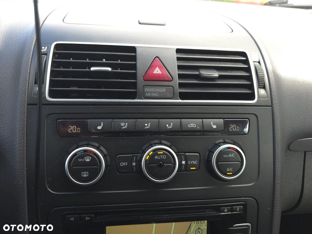Volkswagen Touran 1.6 TDI DPF BlueMotion Technology DSG MATCH - 28