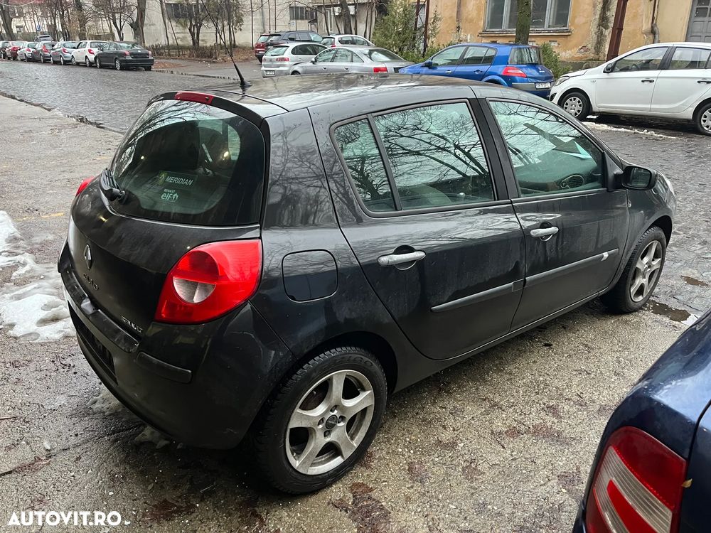 Dezmembrez Renault Clio 3 negru 2007 1,4 benzina 72KW K4J-G7 - 8