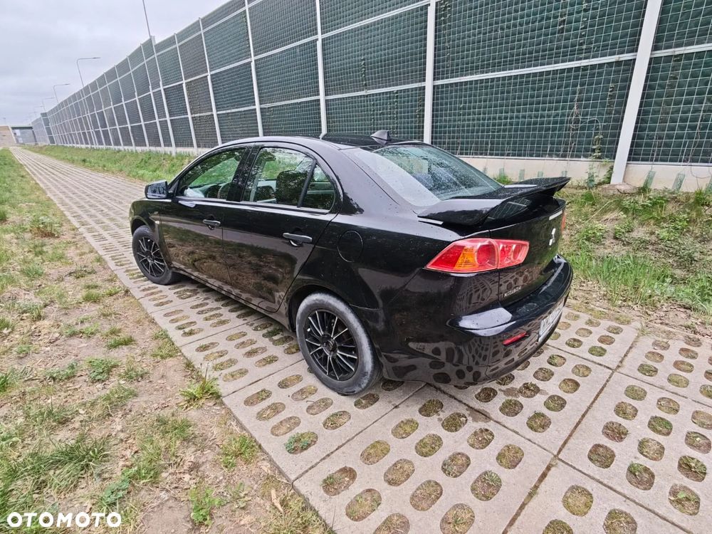 Mitsubishi Lancer 1.8 Inform - 1