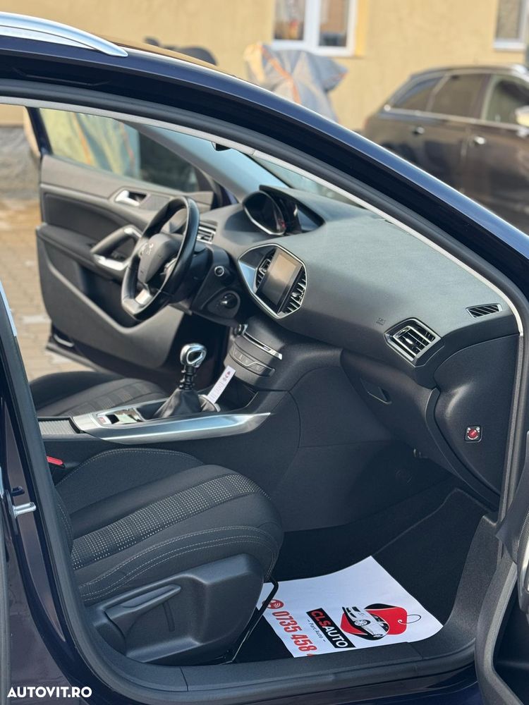 Peugeot 308 - 16