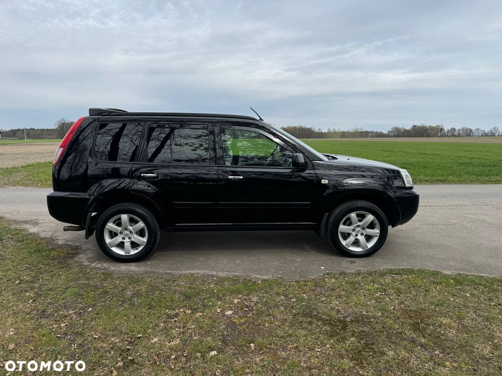 Nissan X-Trail 2.2 dCi 4x4 Elegance - 7