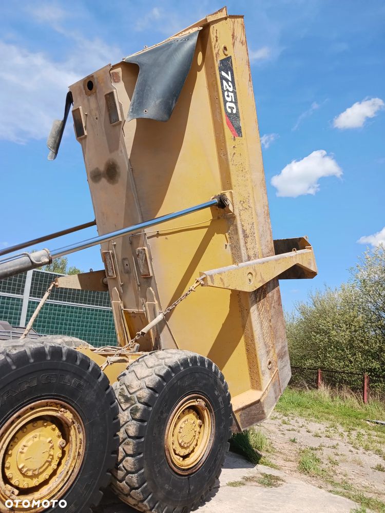 Caterpillar 725 C - 33