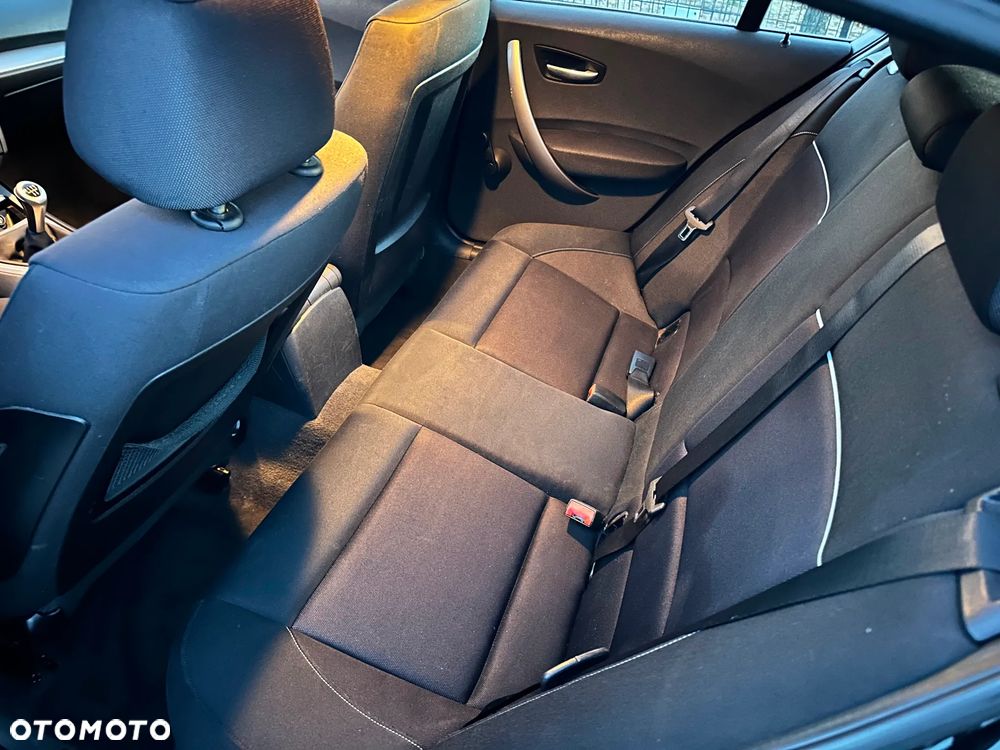 BMW Seria 1 116i - 11