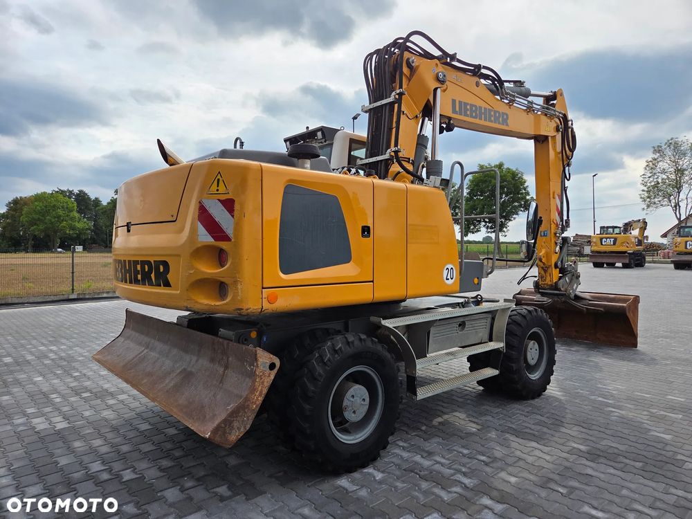 Liebherr A920 / z Niemiec / Stan idealny / - 4