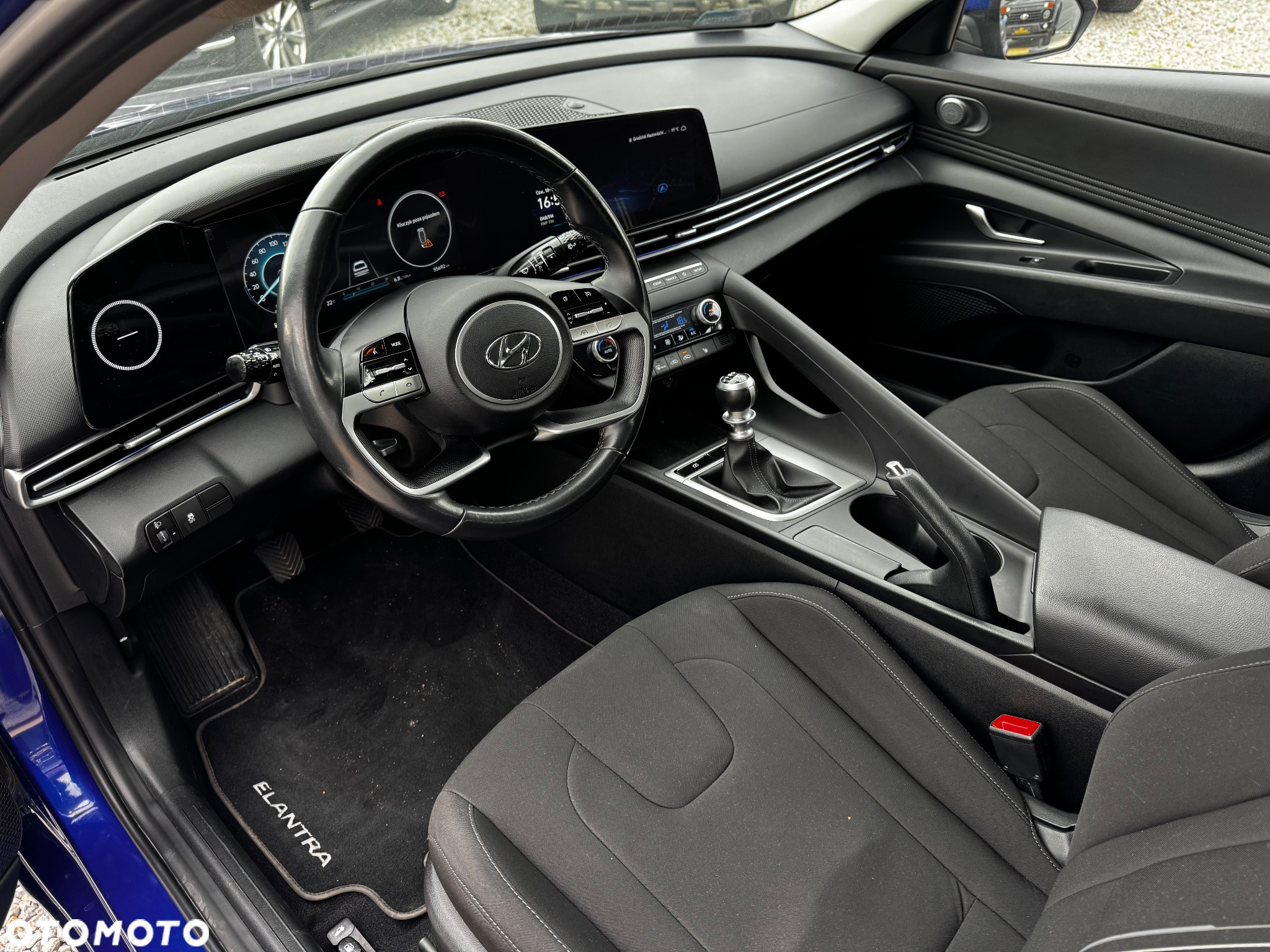 Hyundai Elantra 1.6 Executive - 15