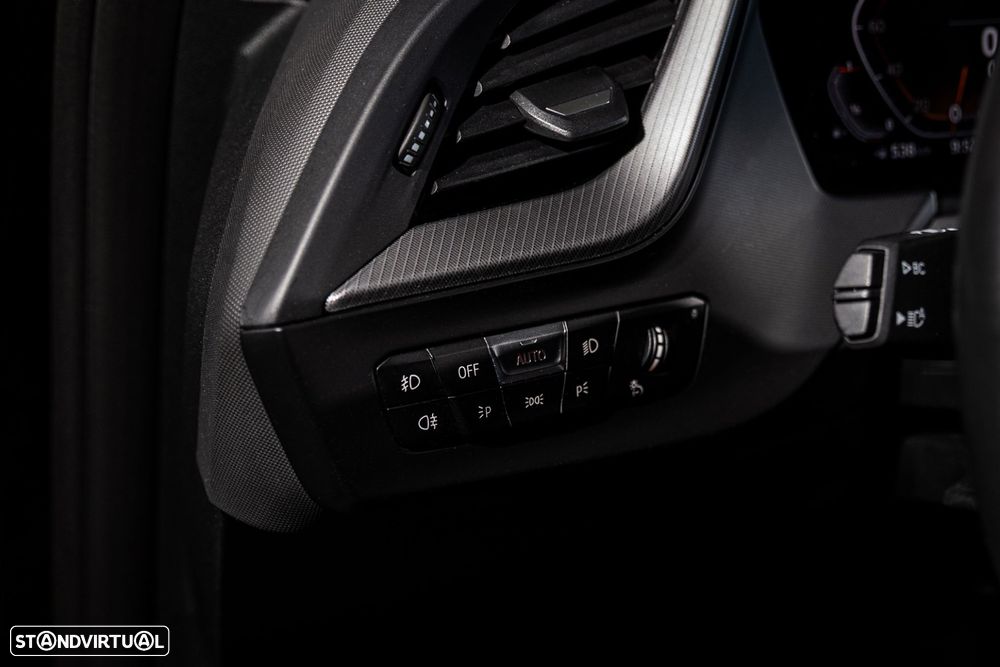 BMW 118 i Pack Desportivo M Auto - 33