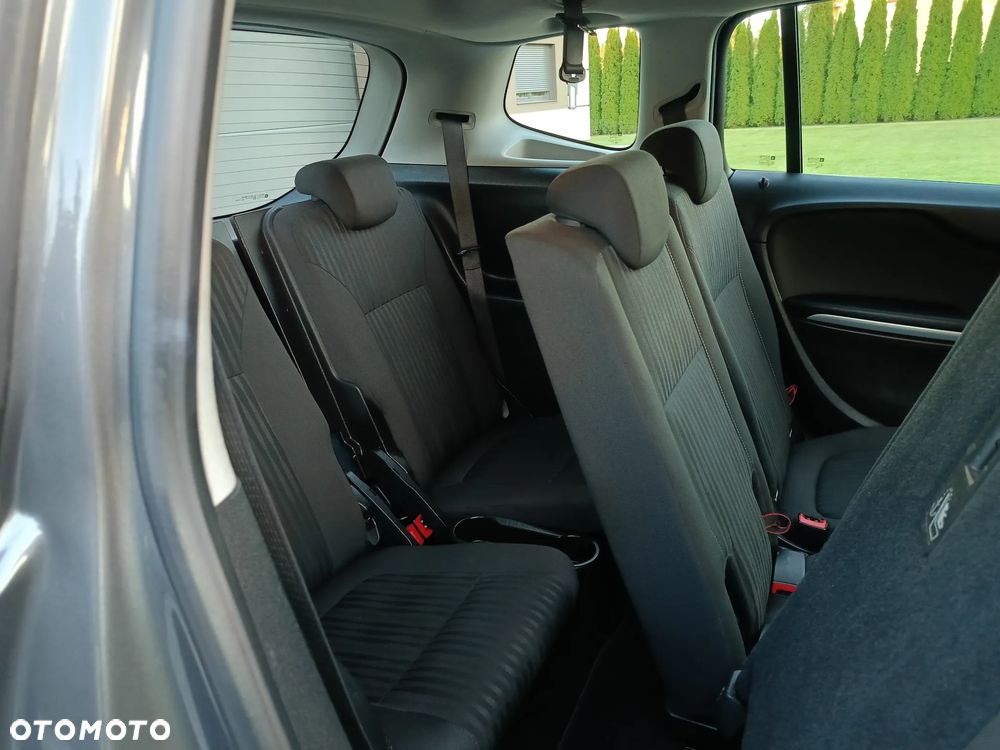 Opel Zafira - 22