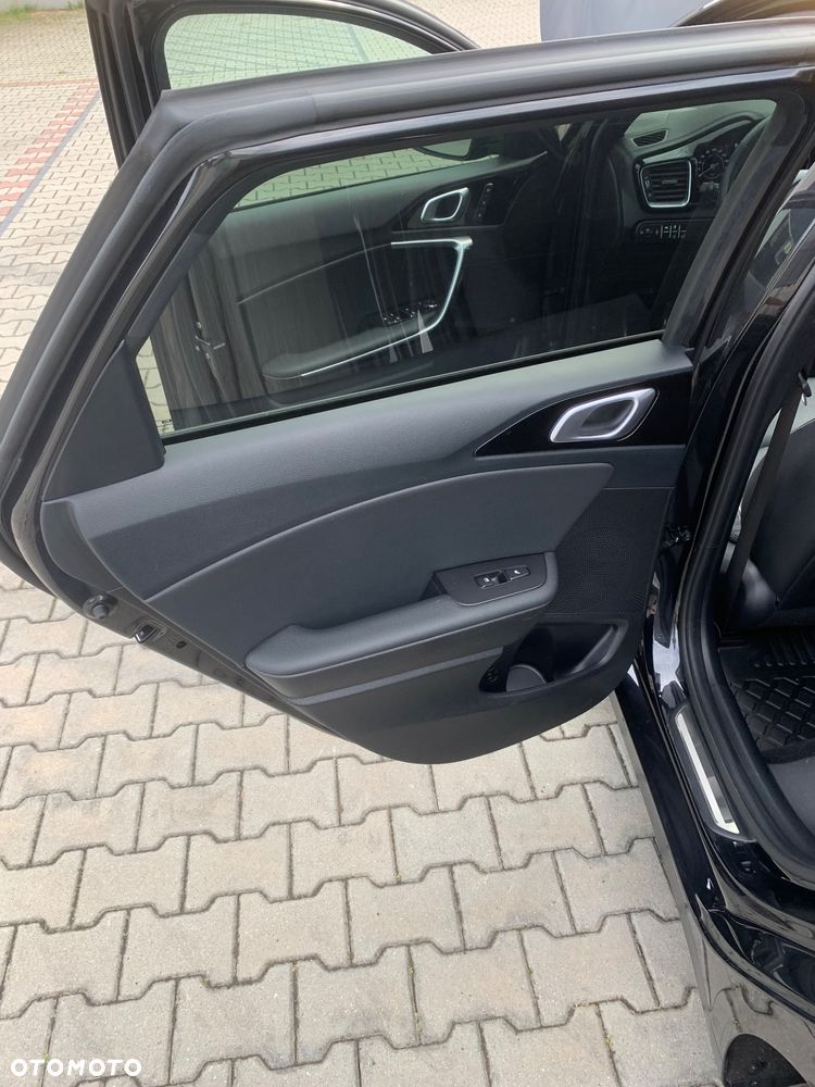 Kia Ceed - 24
