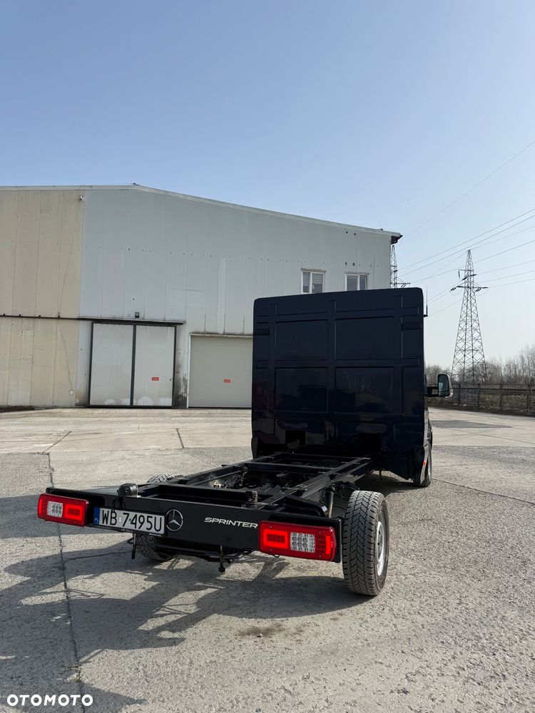 Mercedes-Benz Sprinter 319 - 16