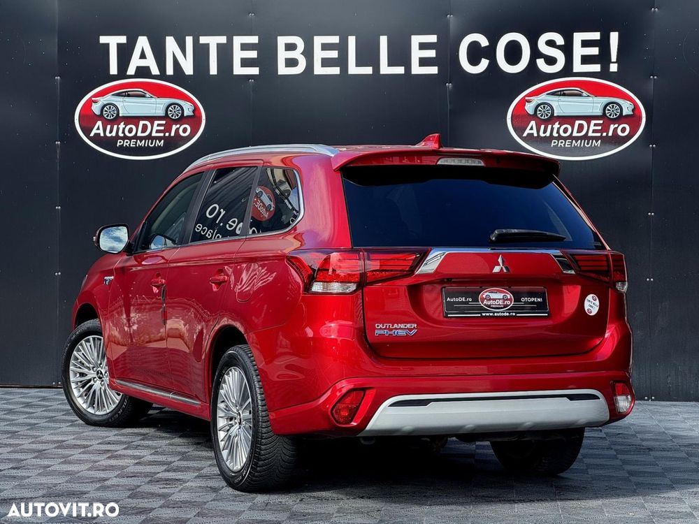 Mitsubishi Outlander - 4