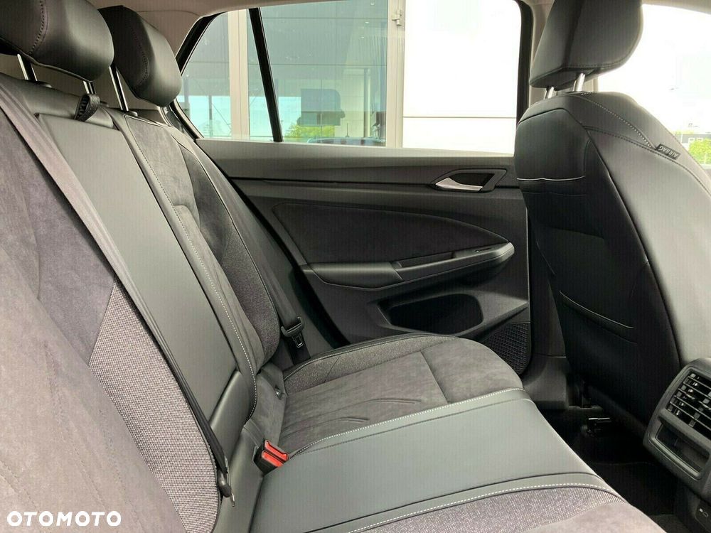 Volkswagen Golf 1.5 TSI Life Plus - 25