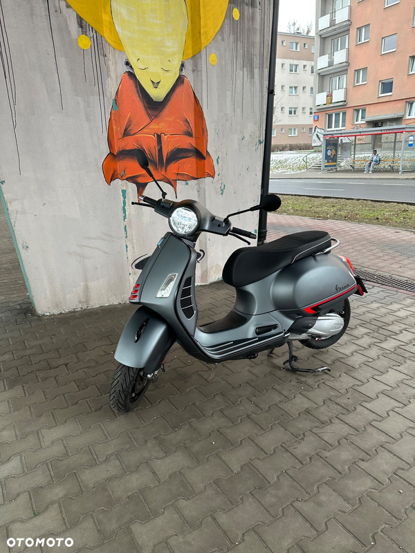 Vespa GTS