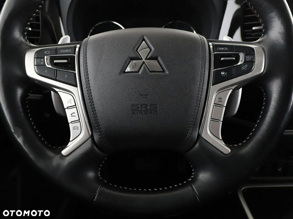 Mitsubishi Outlander - 22